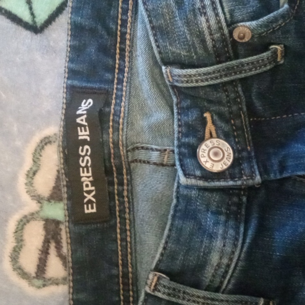 Express Jeans - Picture 2 of 6